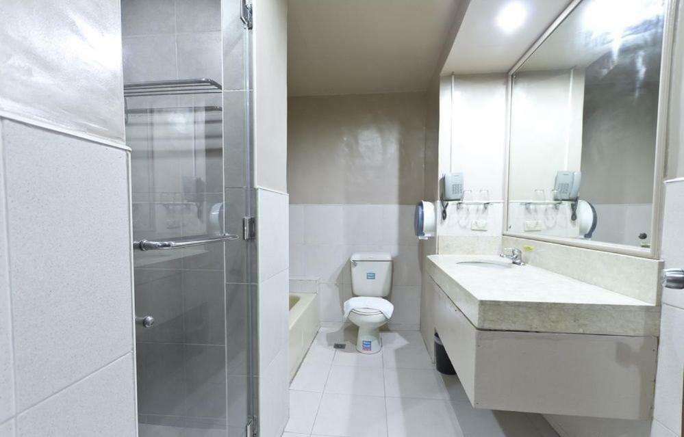 White Knight Hotel Cebu Luaran gambar
